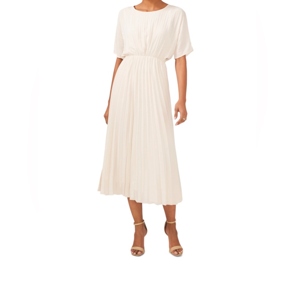 Elegant Cream Pleated Dress
